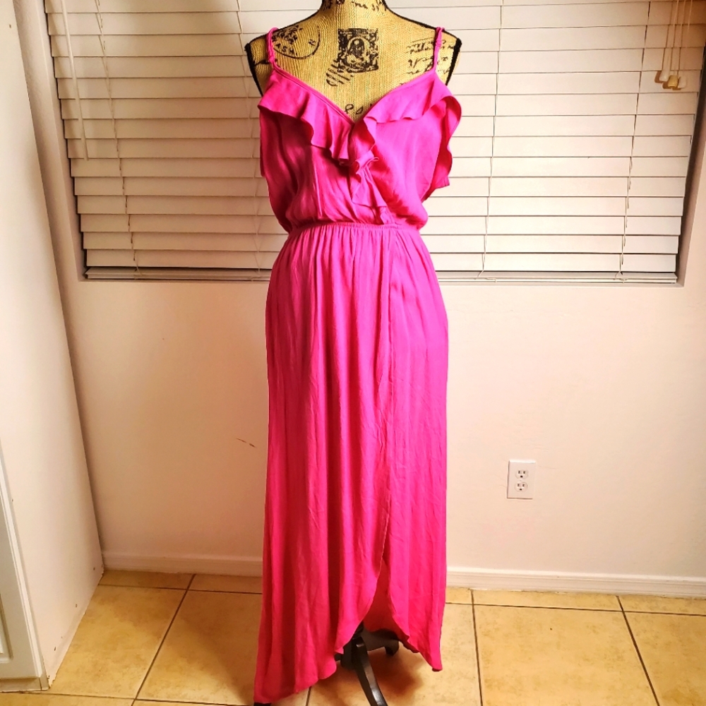Fraiche by J Cold-Shoulder ruffle maxi Dress